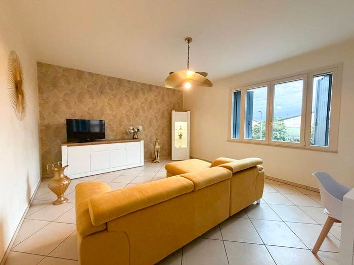 Appartamento quadrilocale in vendita in Via Aprile, Casalmoro