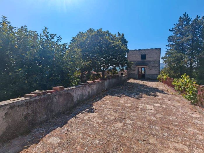 Casa con 6 locali in vendita in Via Frese, Casertavecchia Casola, Caserta