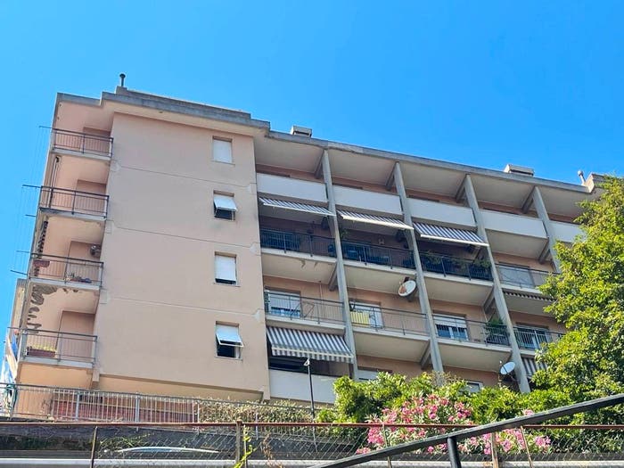 Appartamento trilocale in vendita in Via Campomorone, Pontedecimo, Genova