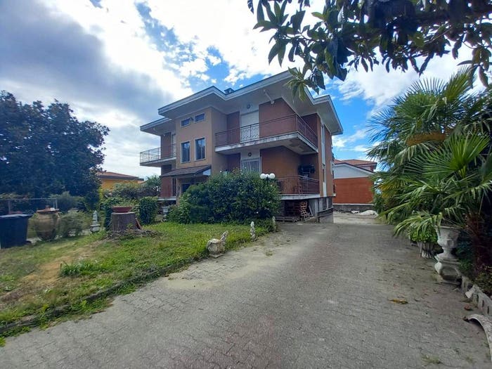 Casa con 6 locali in vendita in Via del Ponticello, Centro, Mazzè