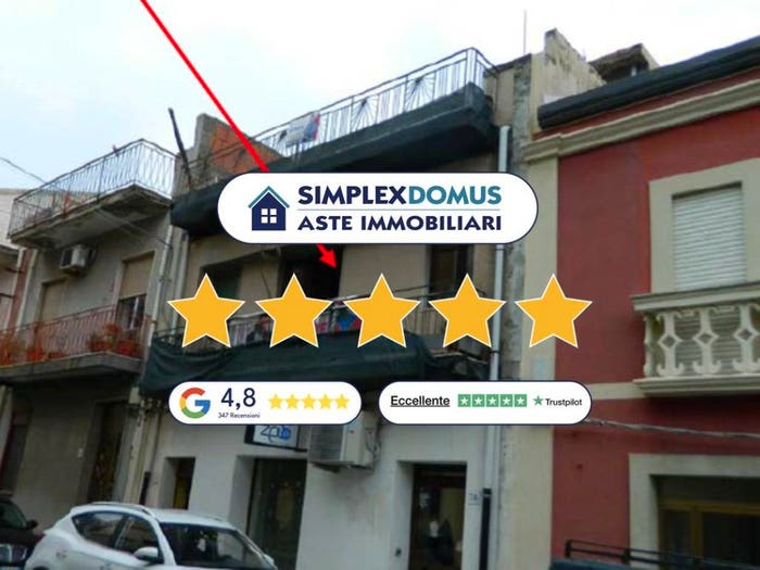 Appartamento trilocale in vendita in Via Umberto I, Centro, Roccalumera