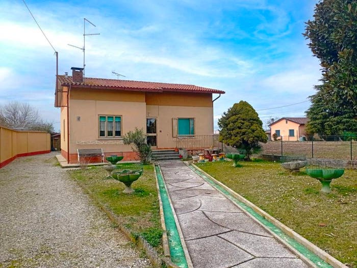 Casa con 6 locali in vendita in Via Codroipo, Centro, Castions di Strada