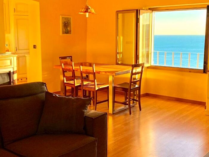 Appartamento trilocale in vendita in Corso Mentone, Grimaldi Mortola, Ventimiglia