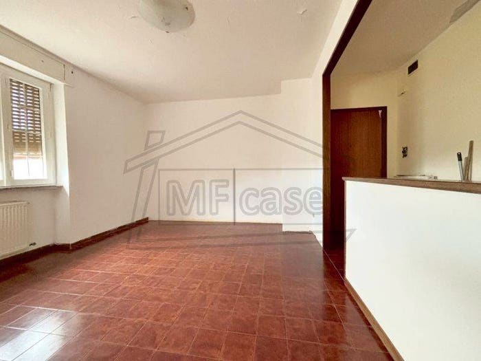 Appartamento quadrilocale in vendita in Centro, Valentano