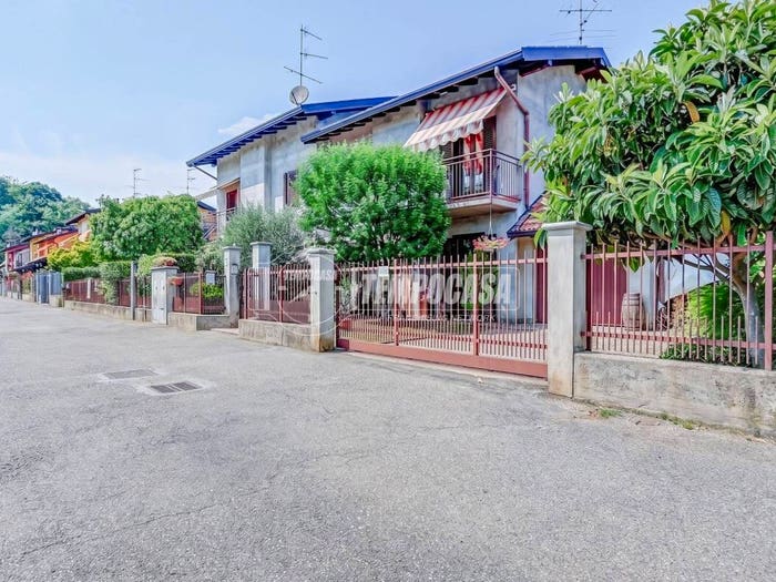Casa trilocale in vendita in Via Antonio Gramsci, Villadosia, Casale Litta