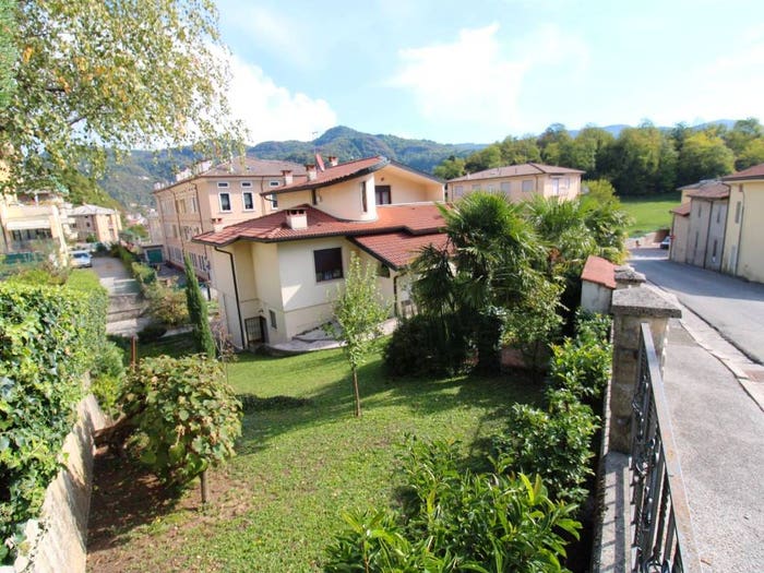 Casa con 6 locali in vendita in Via A Fornasa, Centro, Valdagno