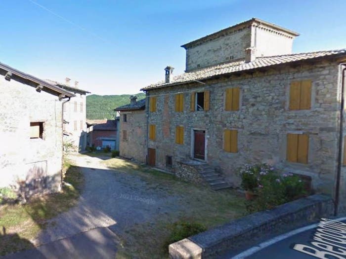 Casa trilocale in vendita in Casina