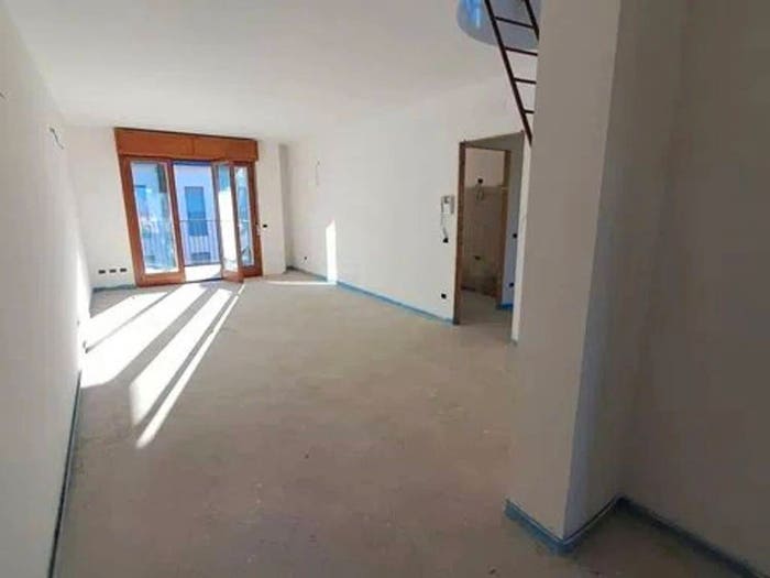 Appartamento con 5 locali in vendita in Via Gianbattista Moroni No Number, Canovine, Bergamo