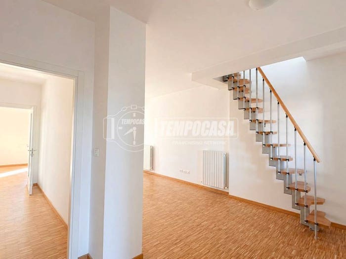 Appartamento quadrilocale in vendita in Via A Leonelli, Centro, Crevalcore