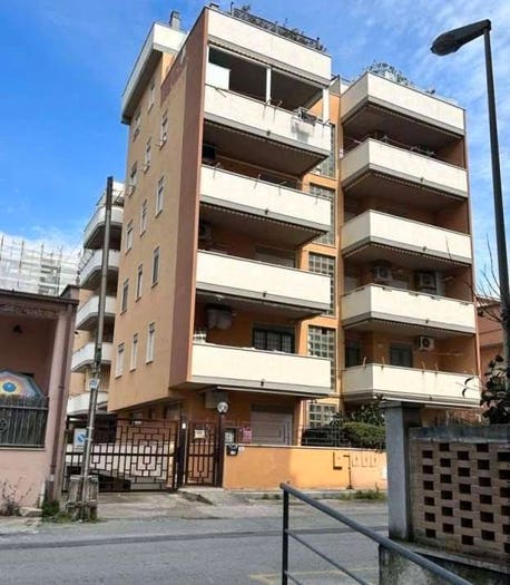 Appartamento trilocale in vendita in Via Fratelli Rosselli, Ponserico Cretarossa, Nettuno