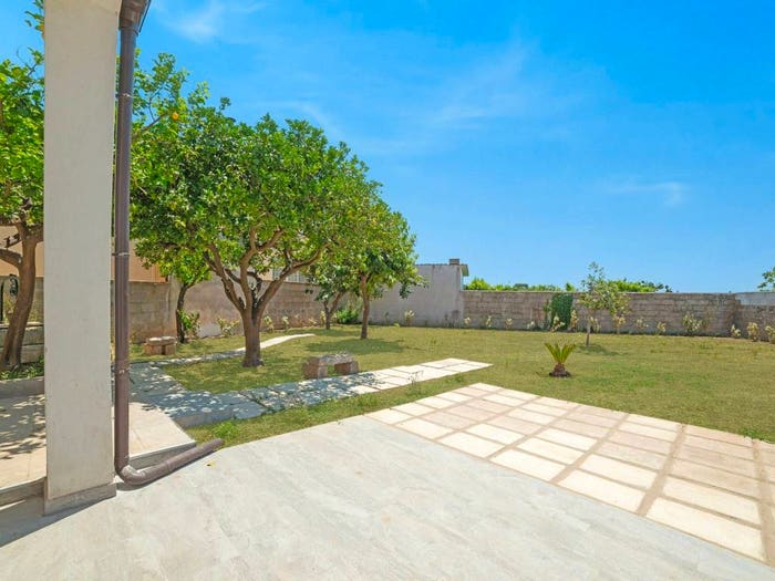 Casa con 6 locali in vendita in Via Sant'Antonio, Cerfignano, Santa Cesarea Terme