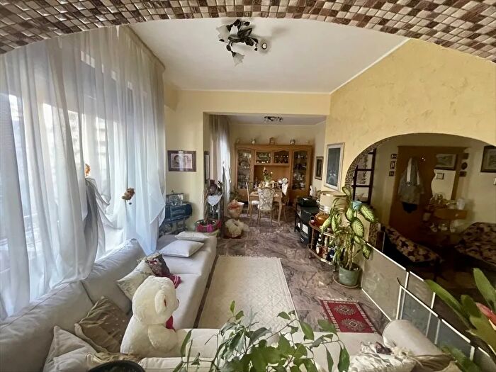 Appartamento quadrilocale in vendita in Via Ipponio, Reggio Calabria