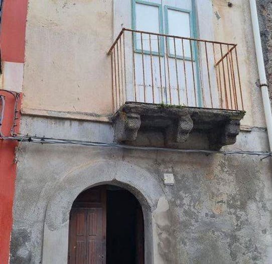 Casa trilocale in vendita in Via Vecchia San Giovanni, Centro, Barcellona Pozzo di Gotto
