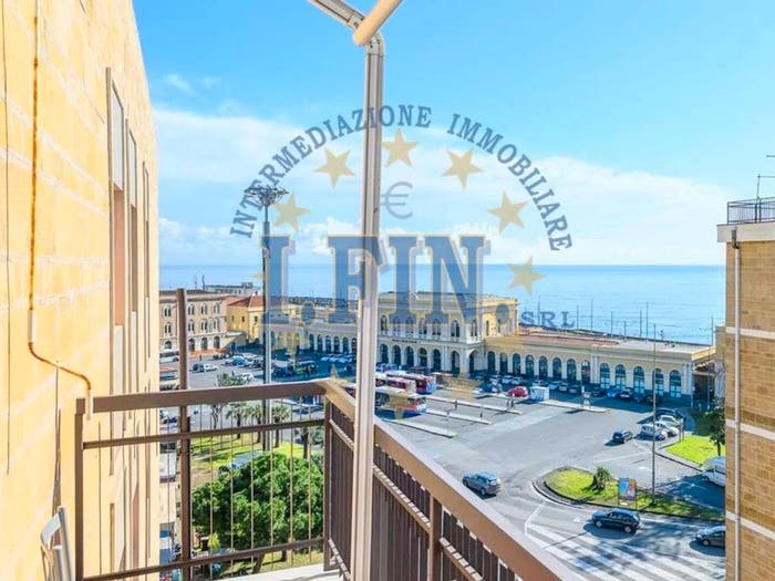 Appartamento con 5 locali in vendita in Via Luigi Sturzo, Centro Storico, Catania