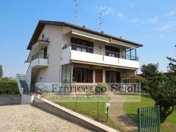 Appartamento trilocale in vendita in Via Ai Campi, Centro, Cogliate