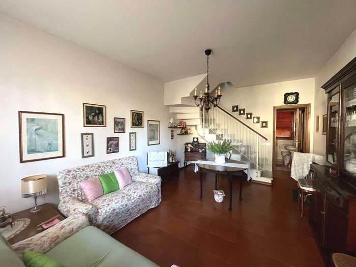 Casa trilocale in vendita in Ronchi Poveromo, Massa