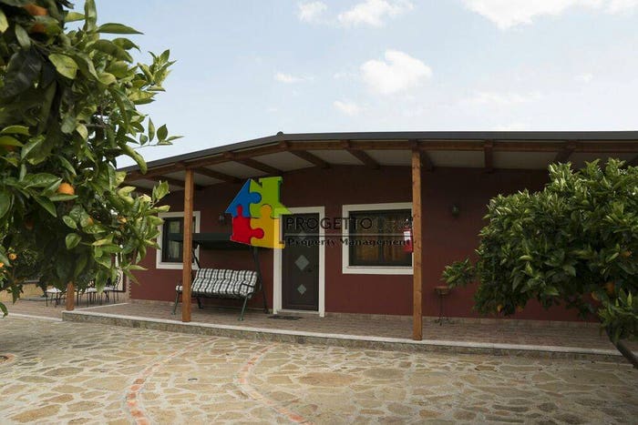 Casa con 6 locali in vendita in Via Uliveto, Gaggi