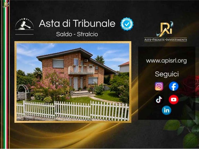 Casa con 6 locali in vendita in Via Umberto I, Centro, Mombercelli