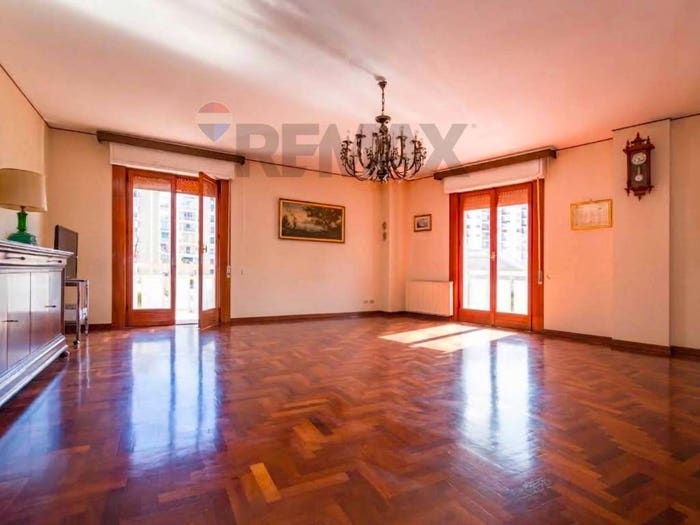 Appartamento con 5 locali in vendita in Via Ercole Bernabei, Malaspina, Palermo