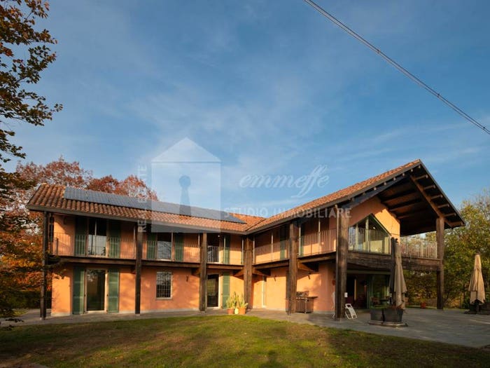 Casa con 6 locali in vendita in Via Montemarzo, Azzano d'Asti