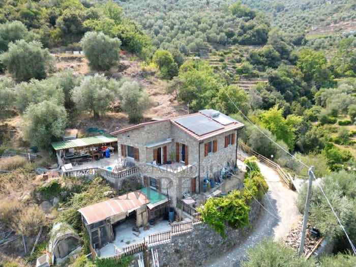 Casa quadrilocale in vendita in SP, Dolceacqua
