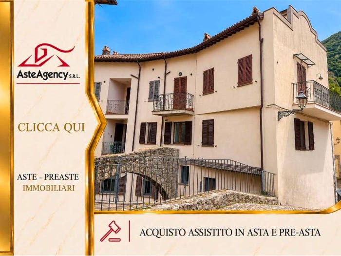Appartamento quadrilocale in vendita in Via Antonio Gramsci, Centro, Pioraco