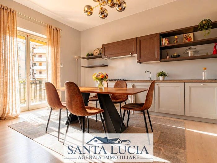 Appartamento con 5 locali in vendita in Via John Fitzgerald Kennedy, Canicattì