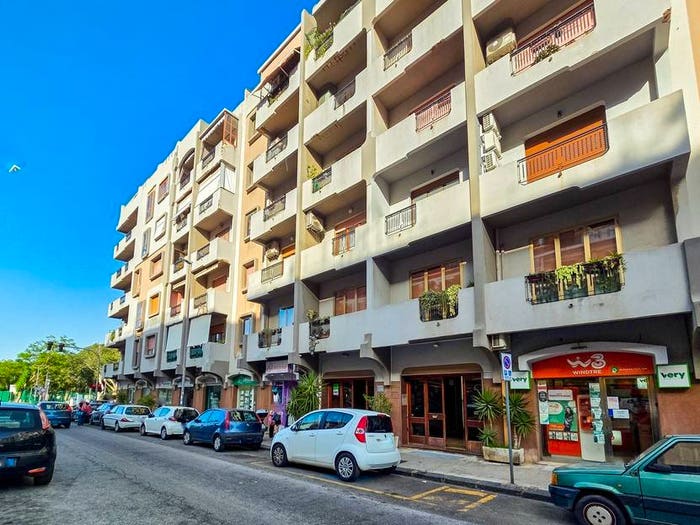 Appartamento trilocale in vendita in Viale San Martino, Provinciale, Messina