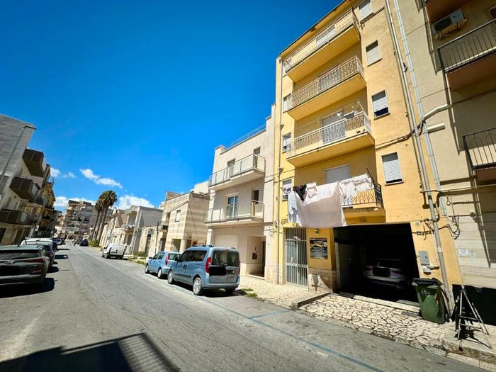 Appartamento trilocale in vendita in Corso dei Mille, Semicentro, Alcamo