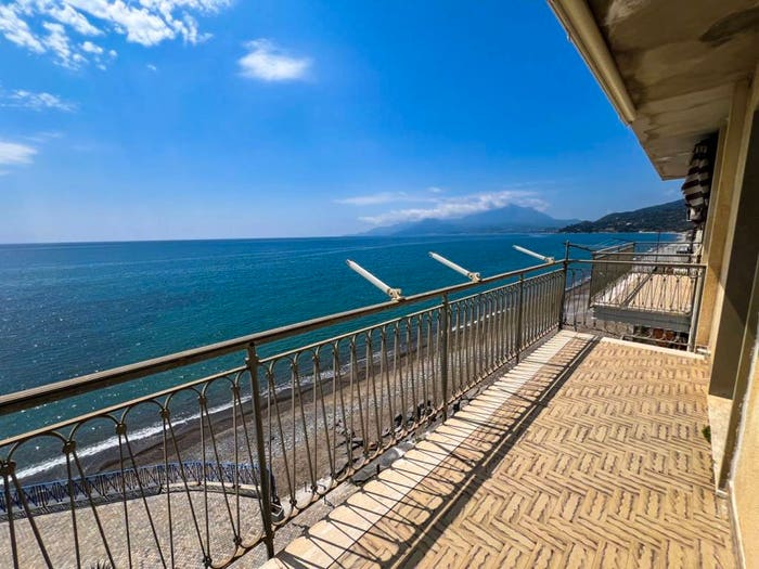 Appartamento trilocale in vendita in Via Carlo Pisacane, Villammare, Vibonati
