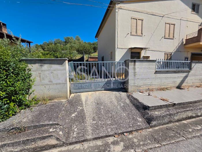 Casa bilocale in vendita in Penna Sant'Andrea