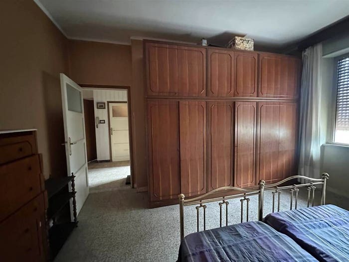 Appartamento con 6 locali in vendita in Zola Galilei, Livorno