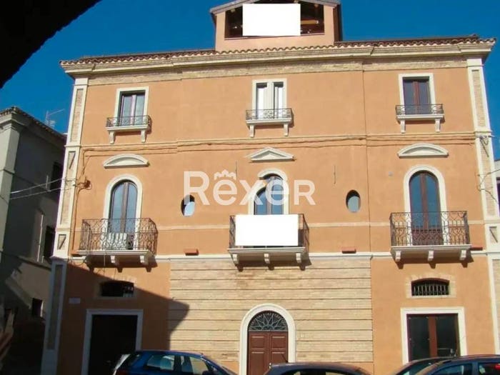 Appartamento trilocale in vendita in Via Borgognoni, Corropoli