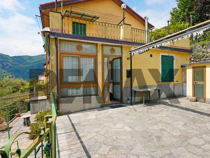 Casa con 5 locali in vendita in Via Serro, Testana, Avegno
