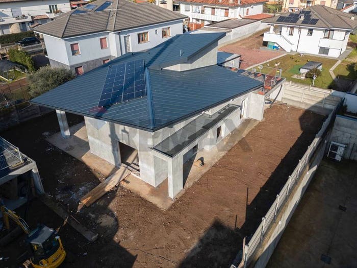 Appartamento con 5 locali in vendita in Via Grazia Deledda, Centro, Magnago