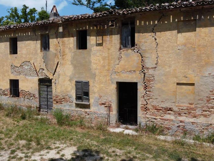 Casa con 6 locali in vendita in Via Mombaroccese, Cartoceto