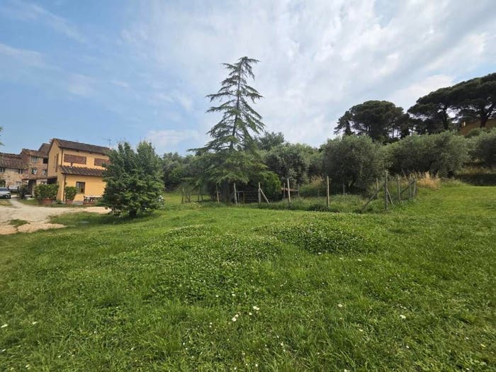 Casa con 5 locali in vendita in Via di Montecarlo, Montecarlo