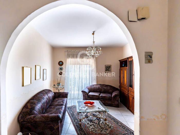 Appartamento quadrilocale in vendita in Via Sicilia, Centro, Aci Catena