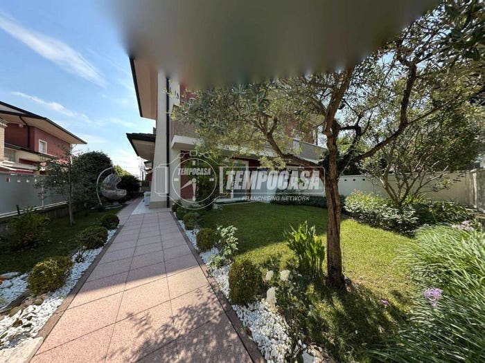 Casa con 5 locali in vendita in Via Villa del Bosco, San Biagio, Teolo
