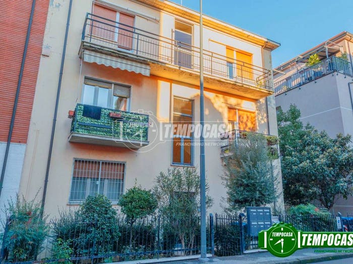Appartamento trilocale in vendita in Via Paolo Bozzini, Clinica Piacenza, Piacenza