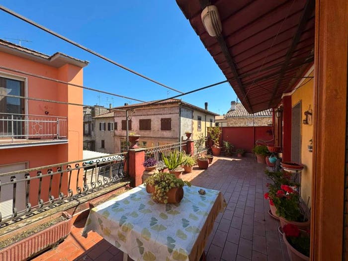 Casa con 5 locali in vendita in Via degli Orti, Marta