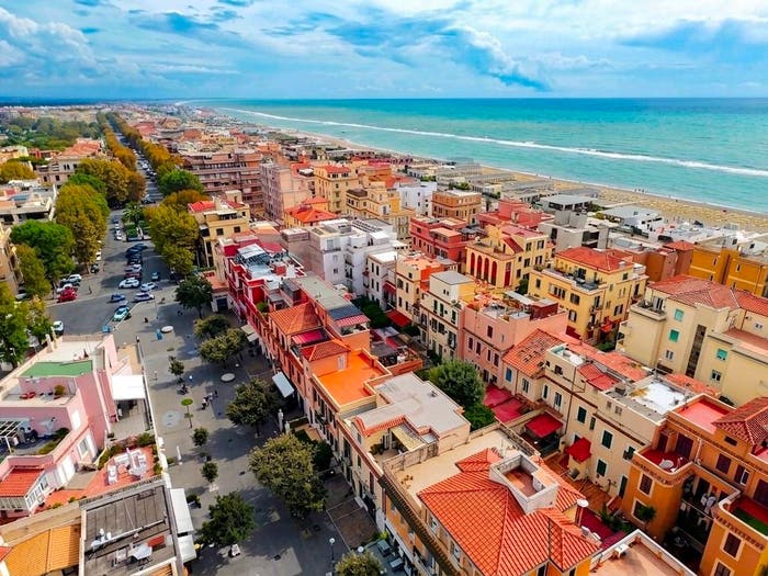 Appartamento trilocale in vendita in Viale dei Misenati, Ostia Levante, Roma