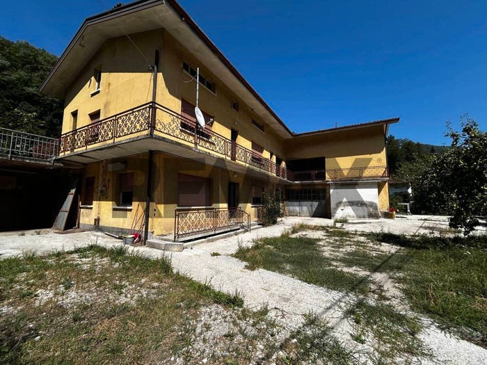 Casa quadrilocale in vendita in Torreano
