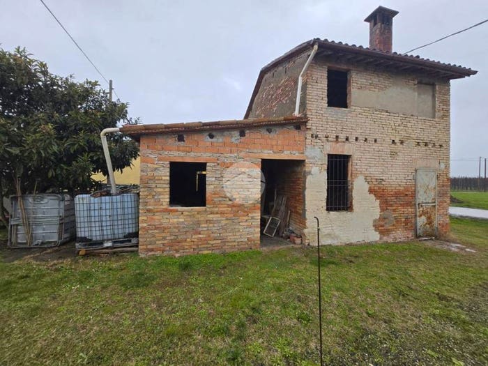Casa bilocale in vendita in Via Lunga Inferiore, Lugo