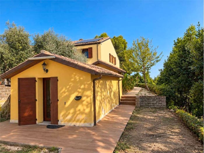 Casa con 6 locali in vendita in Strada frazione Aspio, Montesicuro, Ancona