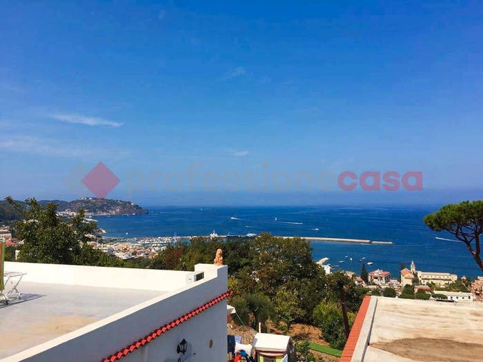 Appartamento trilocale in vendita in Via Monte Tabor, Casamicciola Terme