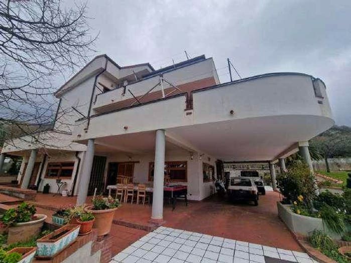 Casa con 6 locali in vendita in Via Casa Martino, Ogliara, Salerno