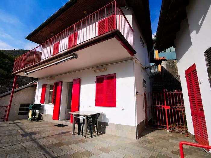 Casa quadrilocale in vendita in Via Fontanello Sartorisio, Montebuglio, Casale Corte Cerro