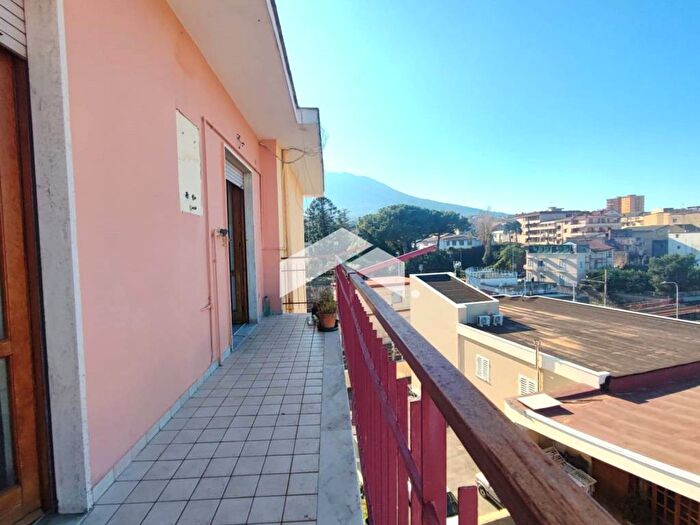Appartamento trilocale in vendita in Via Marigliano, Somma Vesuviana
