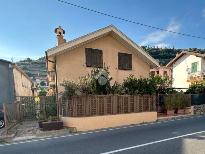 Appartamento con 5 locali in vendita in Via roma, Centro, Vallecrosia